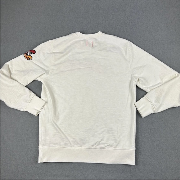 Chick-Fil-A Sweatshirt Mens Large White Embroidered Logo Patch Mascot CFA - Picture 5 of 7